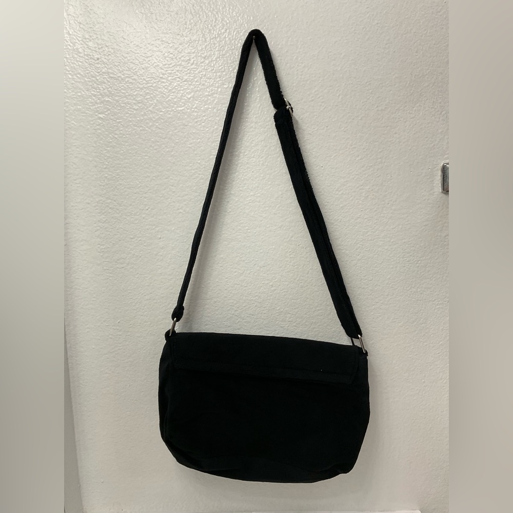 NIP Chanel Beauty Black Crossbody Bag with Iconic White Logo - Picture 4 of 6